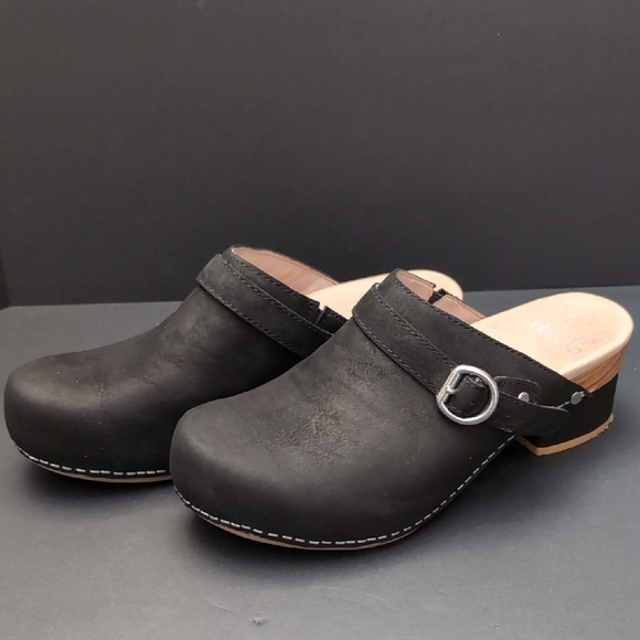 Dansko Woman's Black Marty Milled Nubuck Leather Clogs,Size 38 . - Picture 1 of 13